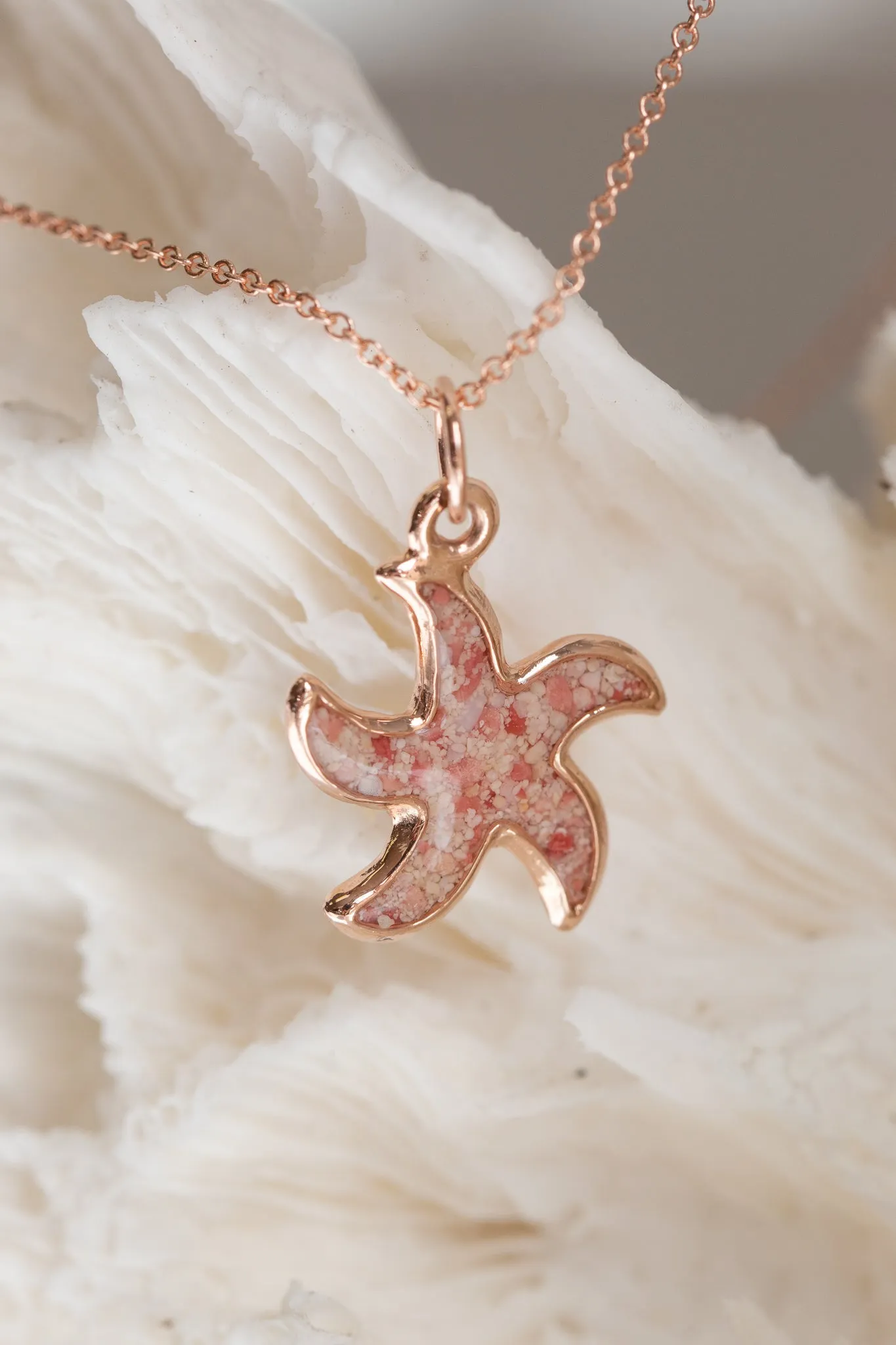 Friends ~ Starfish (Medium) Pendant in Gold