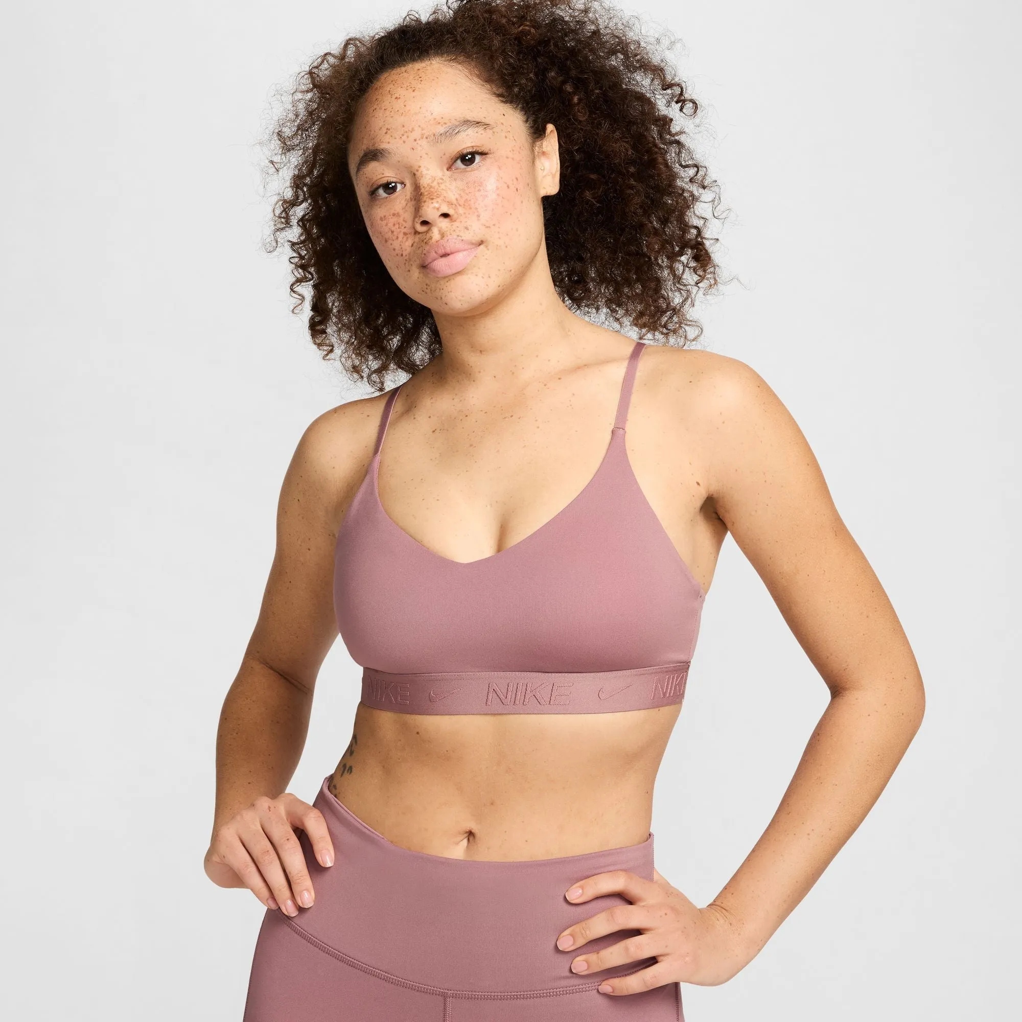 Nike Women's Indy Light-Support Sports Bra Smokey Mauve / Black